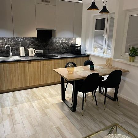 Brzostek Apartment وارسو المظهر الخارجي الصورة
