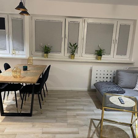 Brzostek Apartment وارسو المظهر الخارجي الصورة