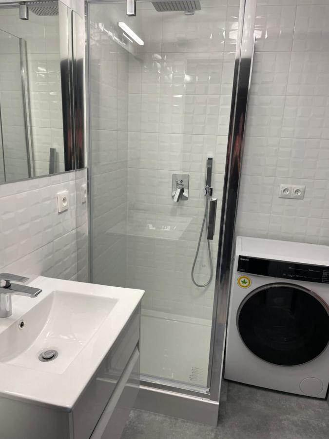 Brzostek Apartment وارسو المظهر الخارجي الصورة