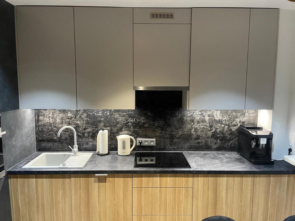 Brzostek Apartment وارسو المظهر الخارجي الصورة