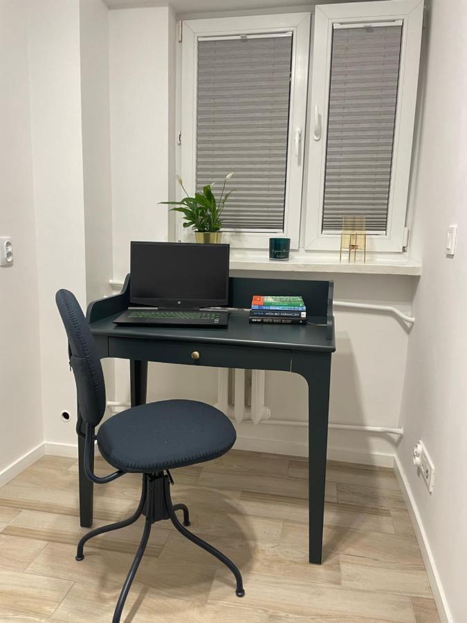 Brzostek Apartment وارسو المظهر الخارجي الصورة